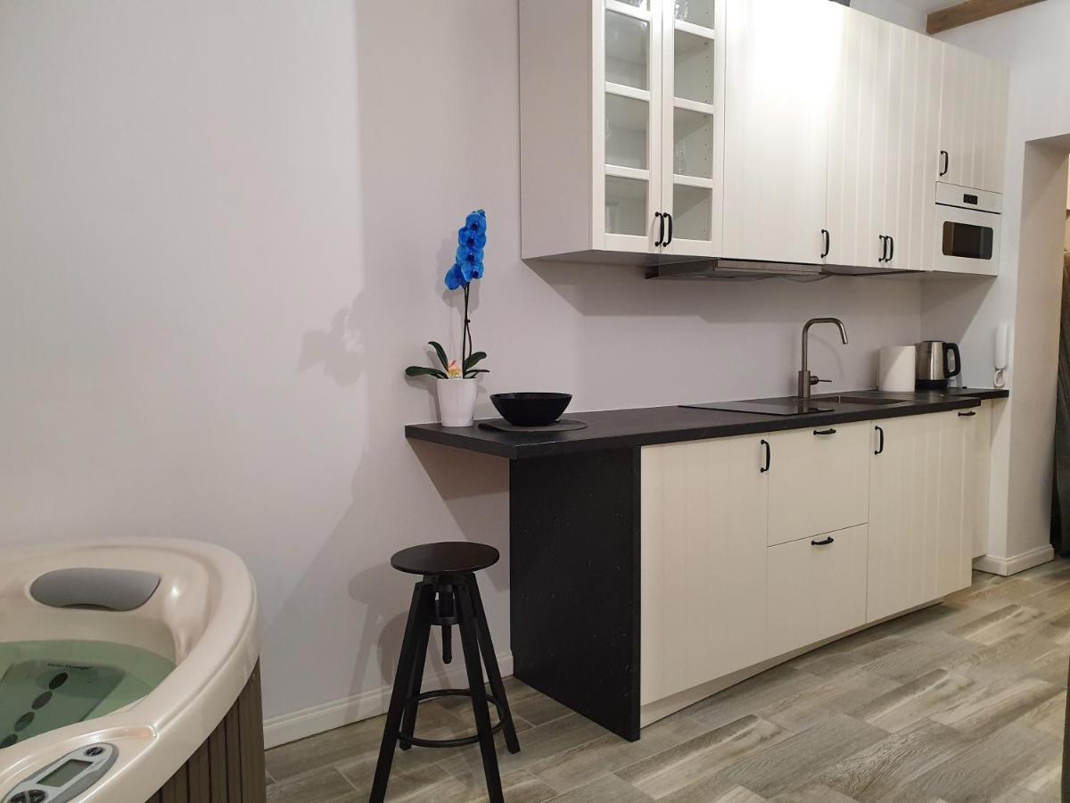 Apartamentai Su Jacuzzi Panevėžys Exteriör bild
